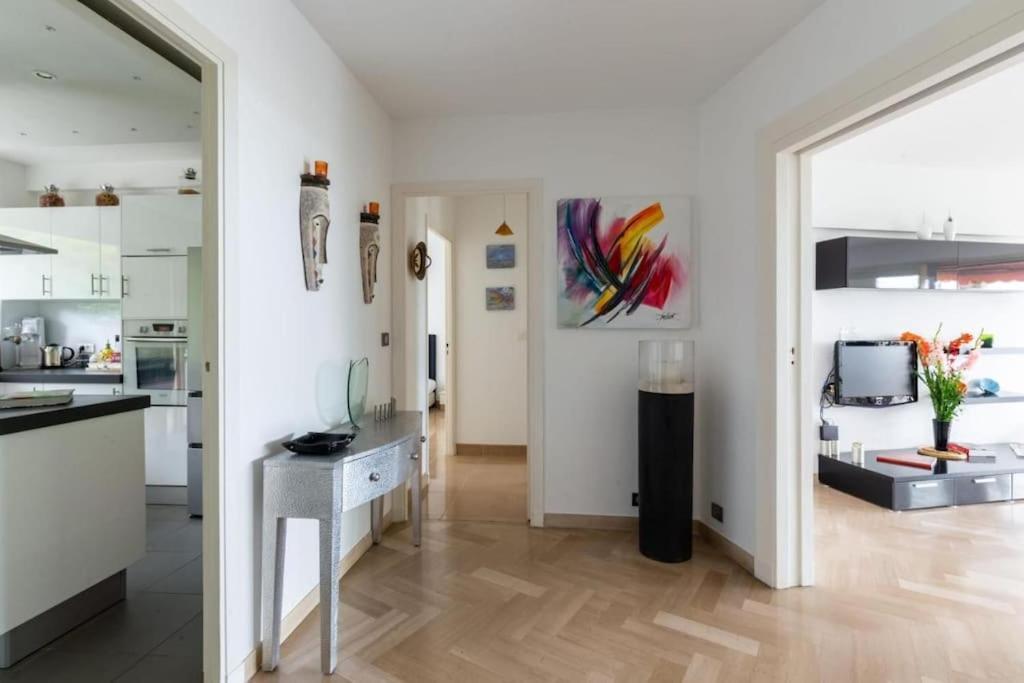 Superbe 3 Pieces Avec Piscine Et Tennis Cannes